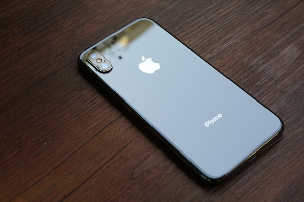苹果公司回应iPhone X来电Bug:还在调查之中