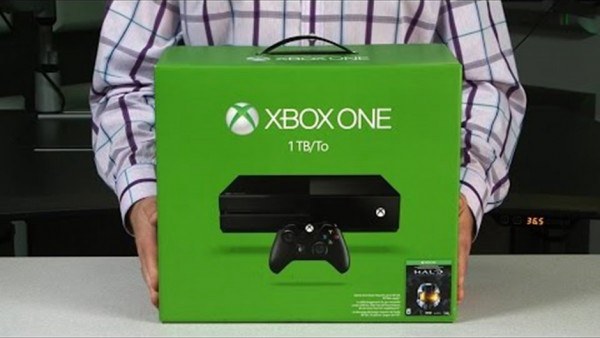 微软发布1TB Xbox One游戏机 399美元带全新无线手柄