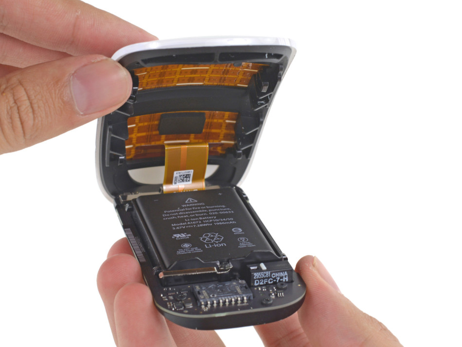 苹果Macic Mouse2代鼠标拆解 电池比手机大(12/33)