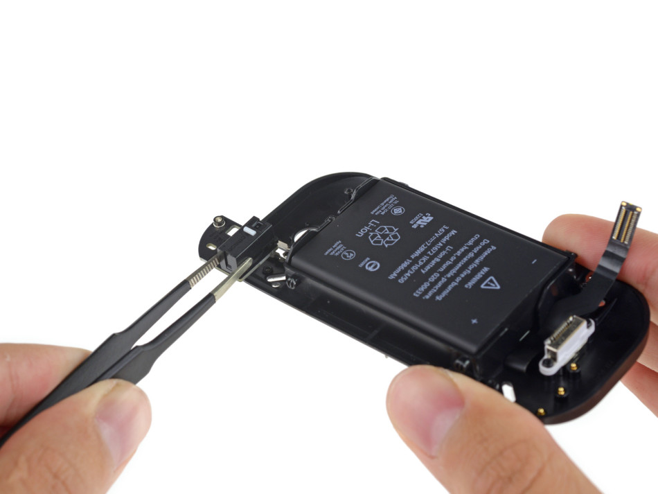 苹果Macic Mouse2代鼠标拆解 电池比手机大(27/33)