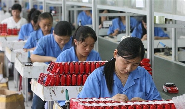中国制造业进入寒冬 70％企业发不出工钱
