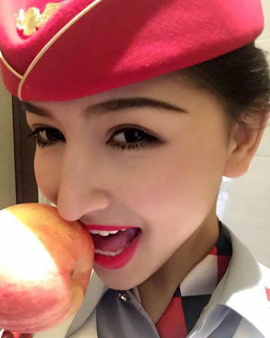 空姐卖带吻苹果 9.9元一个网店公开售卖