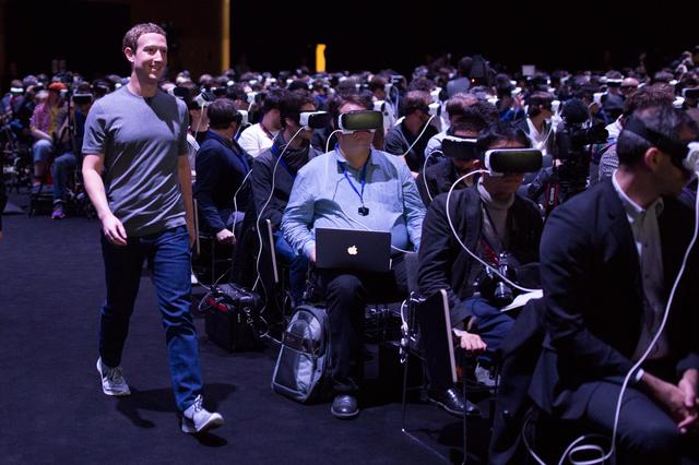 扎克伯格的赌注押对了：VR社交梦想成真