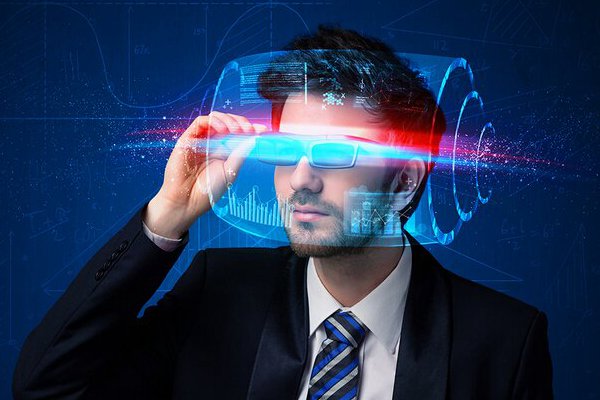 张艺谋宣布进军VR 要拍虚拟现实VR电影