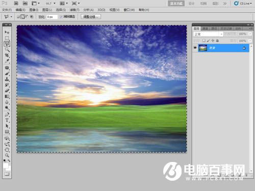 Photoshop给泛白的树林人物图片增加蓝色天空教程