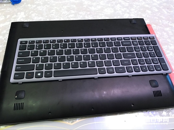 笔记本怎么换键盘 联想Z500笔记本更换键盘图文教程