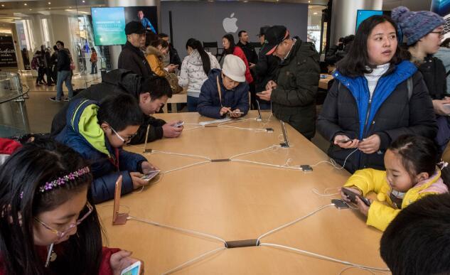 一部iPhone的神秘旅程：从富士康到苹果门店