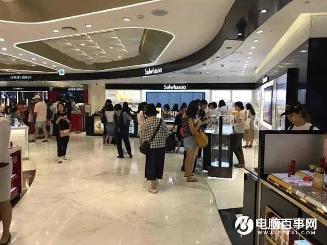韩国免税店重现中国游客排队抢购 记者实地探访揭开真相