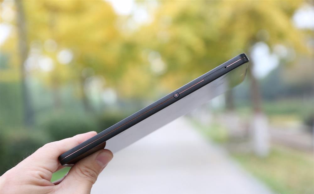 坚果Pro2碳黑色开箱图赏：最漂亮的锤子手机(17/32)