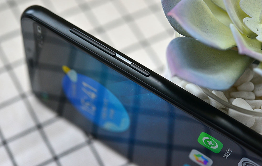 360手机N6Pro开箱图赏 双面玻璃+全面屏(14/16)