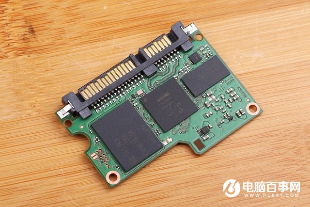 SSD外壳怎么拆 三星860 PRO固态硬盘拆解教
