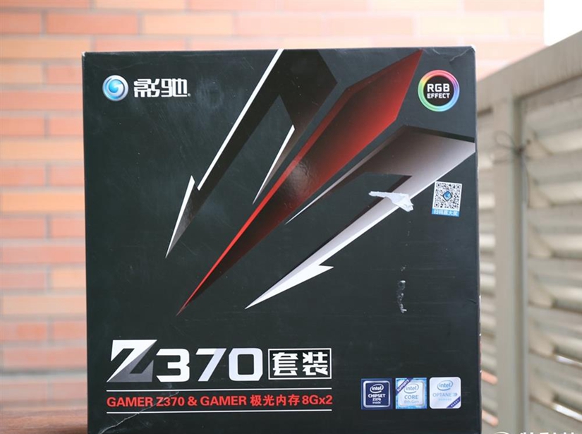 影驰Z370主板套装开箱图赏：含16GB极光内存_11