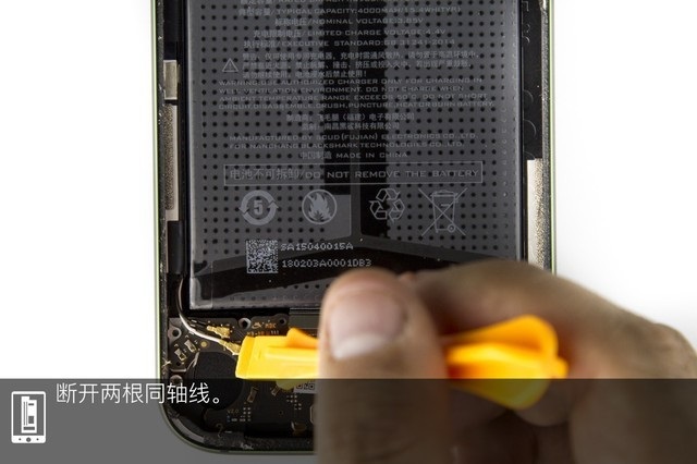黑鲨手机做工如何 小米黑鲨游戏手机拆机图解