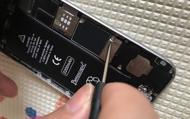 iPhone6怎么换电池？苹果iPhone6更换电池图文教程