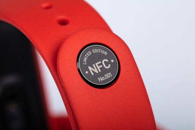 颜值颇高 小米手环3 NFC限量纪念版开箱图赏