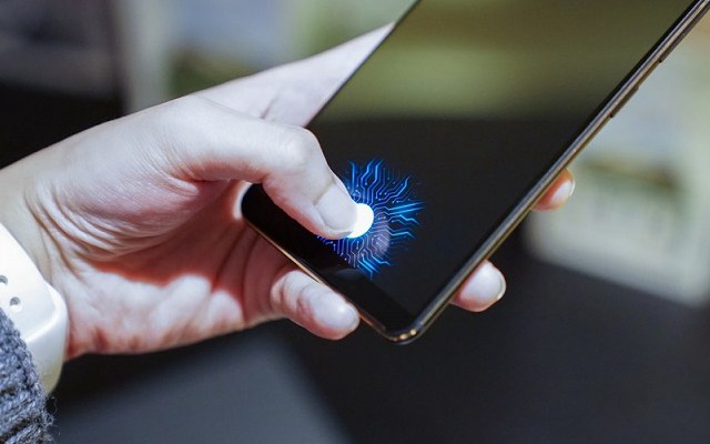 手机屏幕指纹解锁有哪些 光式/电容/超声波屏下指纹区别