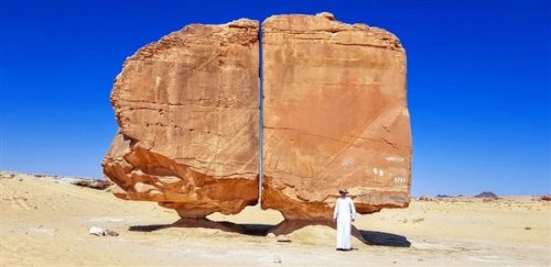 4000年前的沙特巨石宛如被精准“切割” 成因至今是谜_1