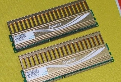 宇瞻猎豹二代8GB DDR3-1600内存套装