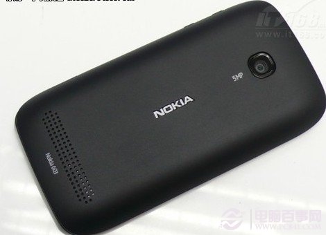 诺基亚603智能手机背面