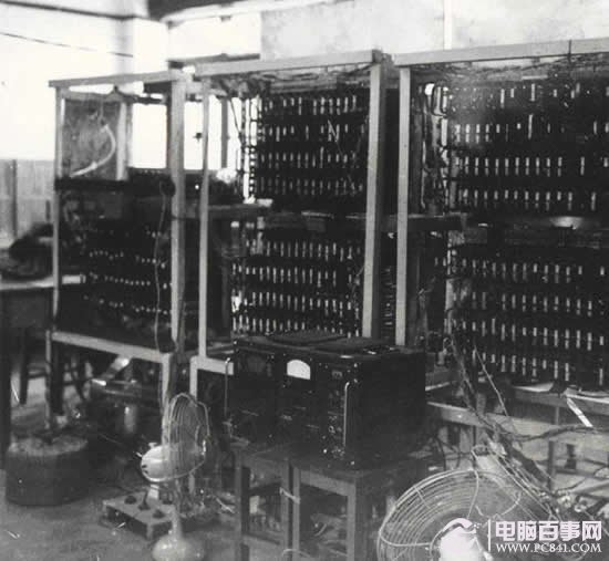 第一代：电子管计算机（1946-1956）