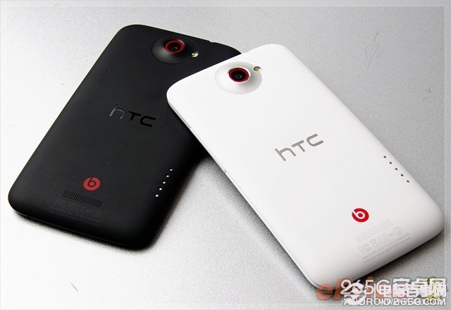 台湾版售价 4470 元！小改款 HTC One X+ 试玩