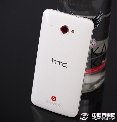 HTC Butterfly背面外观