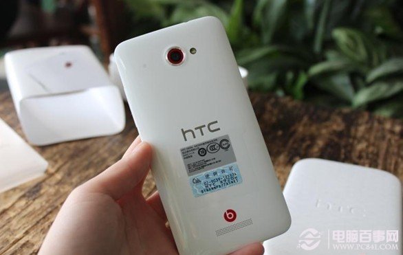 HTC Butterfly高像素拍照手机