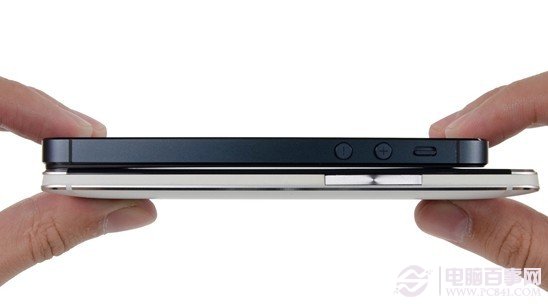 HTC One与iPhone 5机身侧面对比