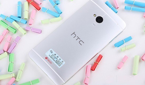 全新金属外观设计 HTC One行货开箱图赏