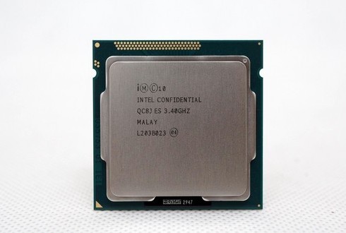 Intel酷睿i3 3240处理器正面外观