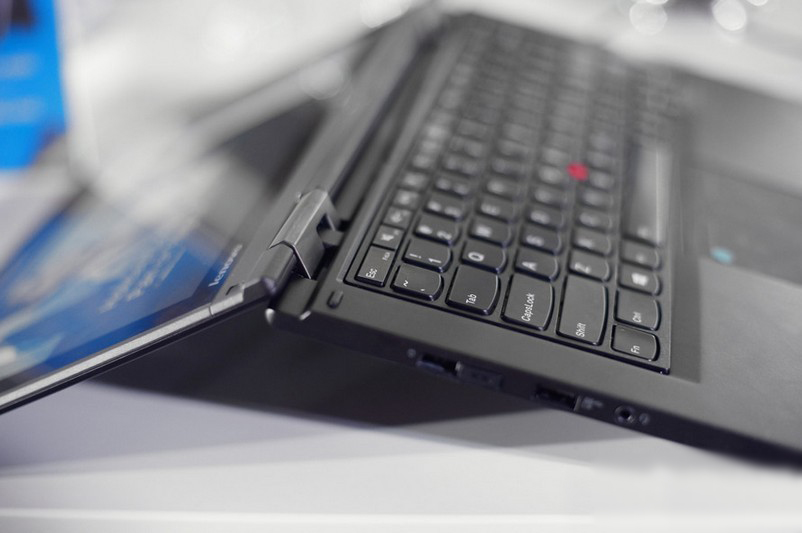 360度翻转 ThinkPad S1 Yoga真机实拍(9/16)