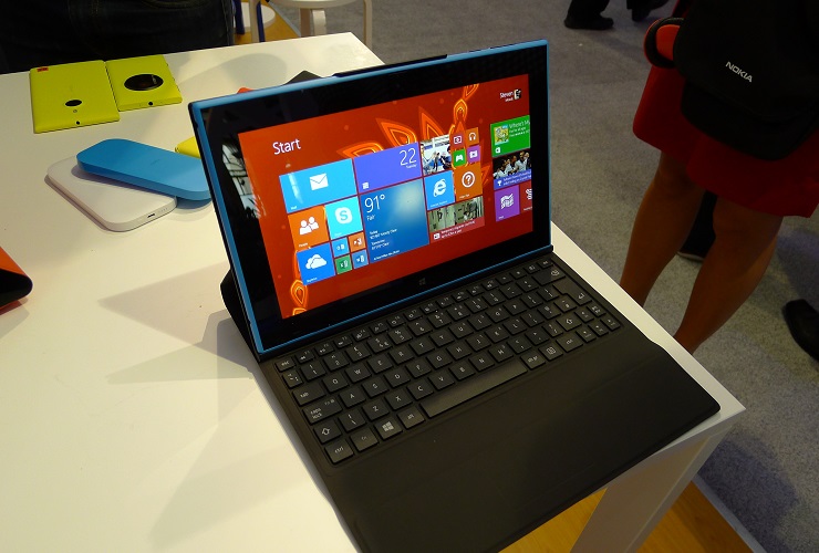 Win8.1系统可外接键盘 诺基亚lumia 2520平板电脑图赏_2