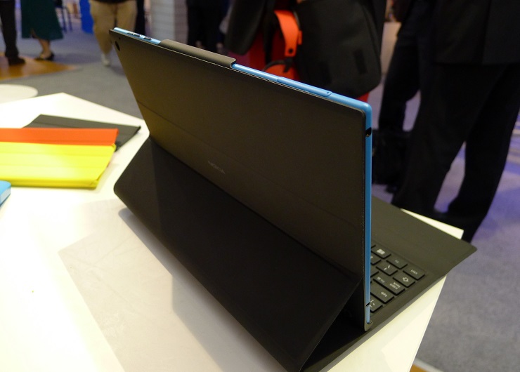 Win8.1系统可外接键盘 诺基亚lumia 2520平板电脑图赏(3/16)
