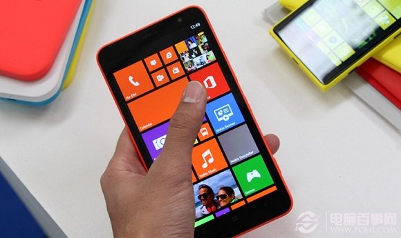 诺基亚Lumia 1320机身三围与重量