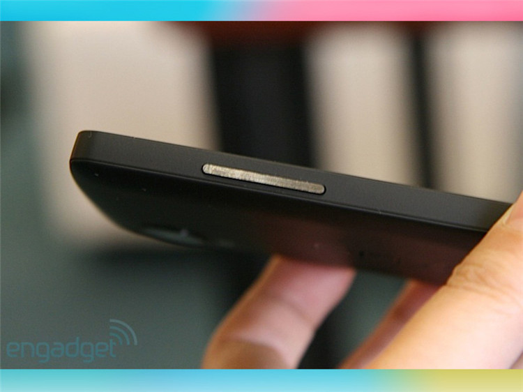 性价比新贵 谷歌发布Nexus 5真机图赏(7/16)