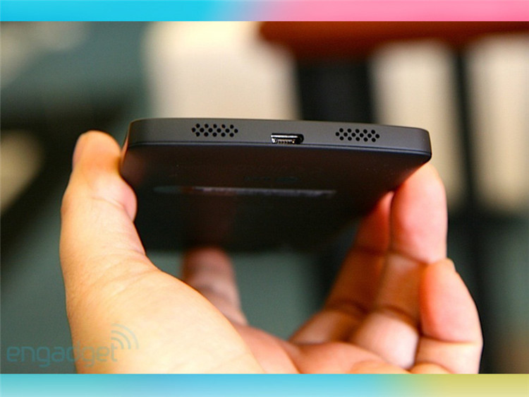 性价比新贵 谷歌发布Nexus 5真机图赏(8/16)