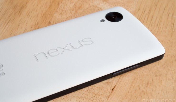 前黑后白熊猫机 谷歌Nexus 5白色真机图赏(4/7)