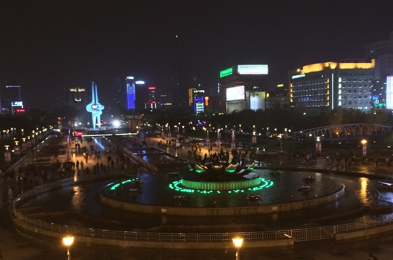 iPhone5s夜间拍照样张图赏 iPhone5s拍摄泉城广场喷泉_13