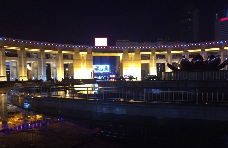 iPhone5s夜间拍照样张图赏 iPhone5s拍摄泉城广场喷泉(14/16)