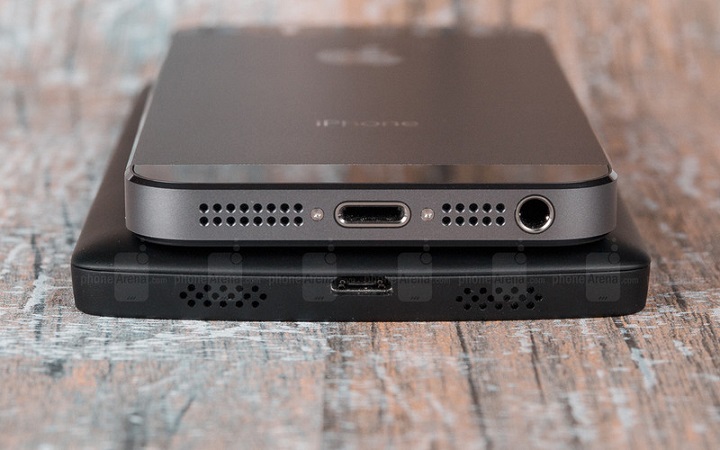 旗舰大对决！Nexus 5与iPhone 5s对比图赏(4/9)