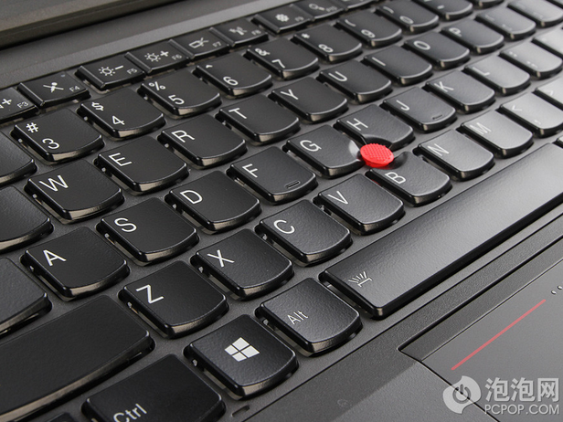 i7四核顶配版 ThinkPad T440p外观展示(14/25)