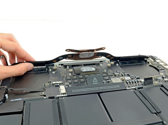 拆解MacBook Pro 2013款(4/12)