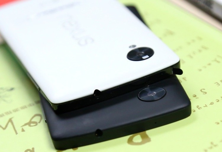 安卓4.4旗舰 谷歌Nexus5黑白双色对比图赏(8/12)