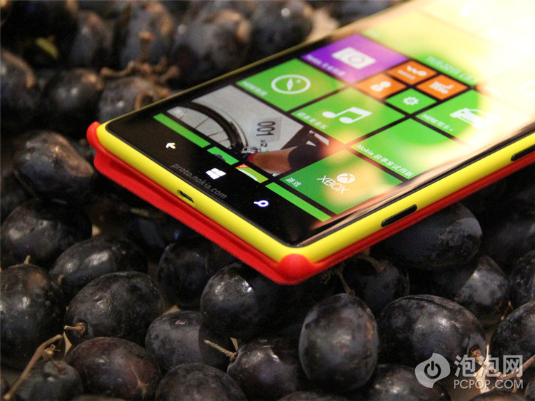 6寸巨屏/顶级四核 Lumia 1520真机实拍_3