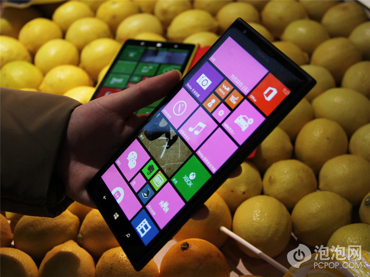 6寸巨屏/顶级四核 Lumia 1520真机实拍_8