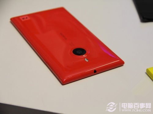 Lumia 1520背面图片