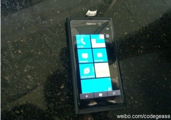 诺基亚Lumia800原型机Sea-Ray曝光