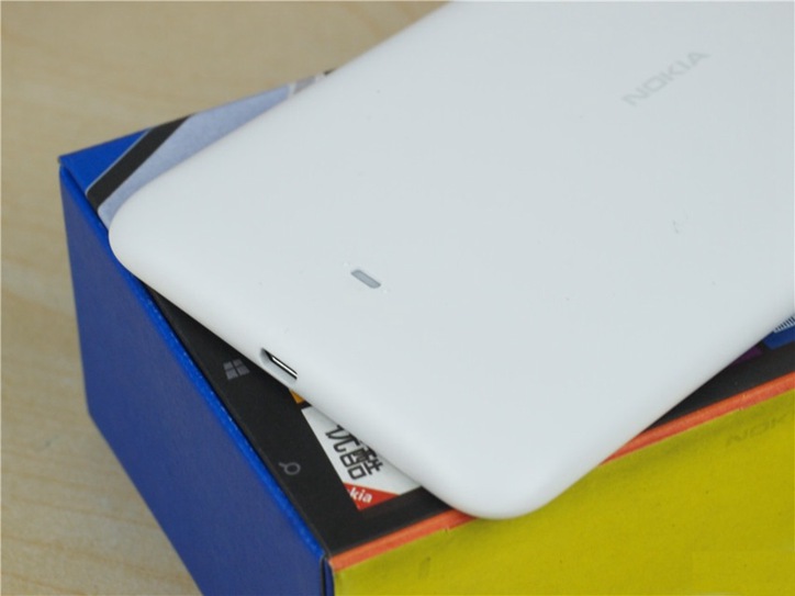6英寸中端大屏 诺基亚Lumia 1320手机图赏(5/9)
