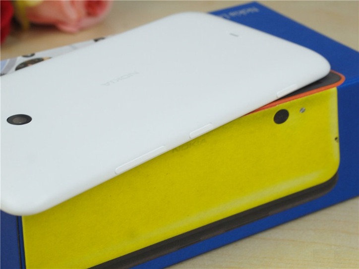 6英寸中端大屏 诺基亚Lumia 1320手机图赏(8/9)