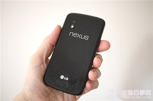 Nexus 4机身背面面